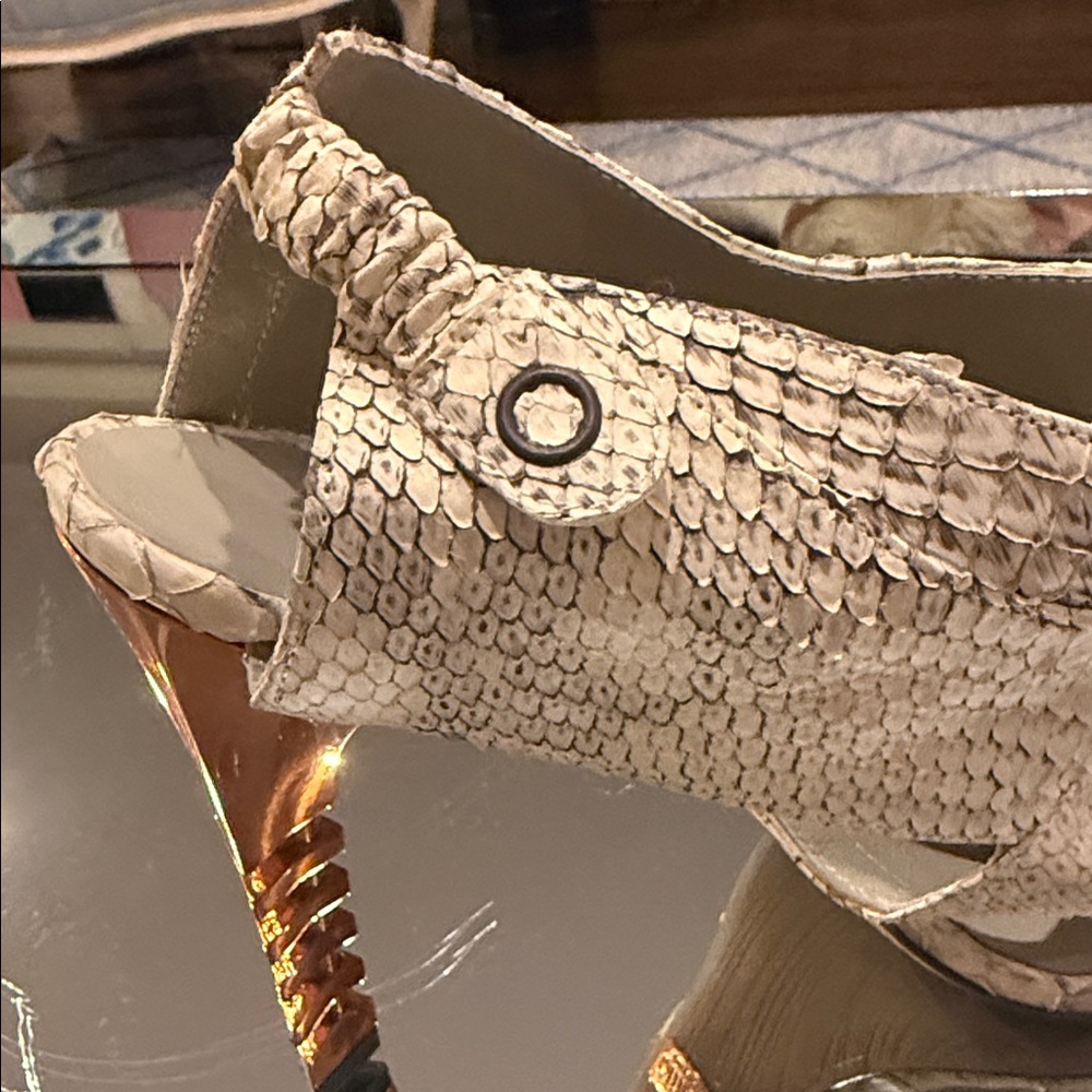 Omelle Elegant Cream/Grey Skin Sandals 37 1/2 - Bronze Stacked Heel NEVER worn - Picture 9 of 12